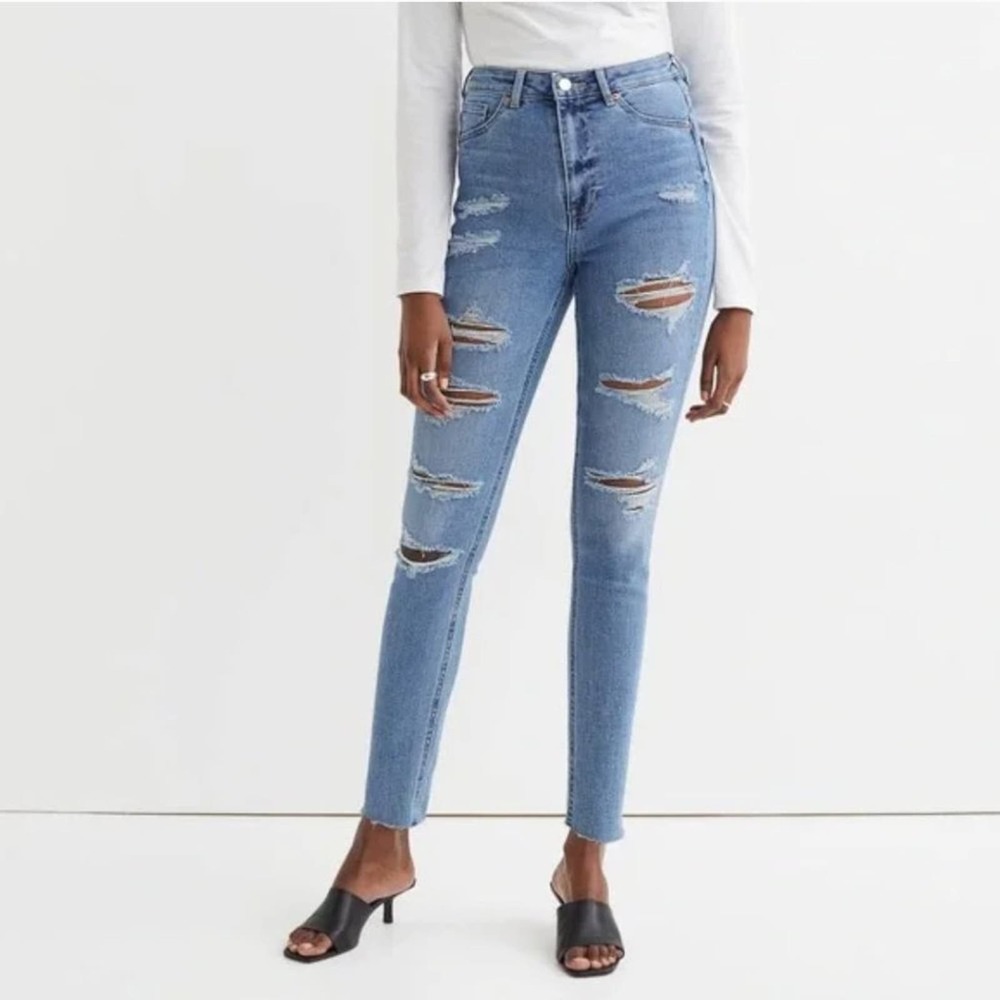 H&M Curvy Jean Jegging Ultra High Waist Stretch Ripped Distressed Light Blue, 4